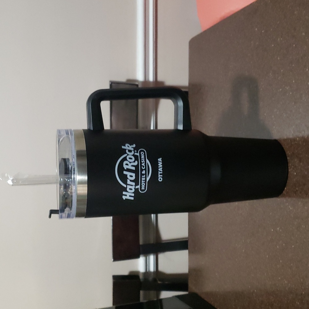 Hard Rock Cafe Hotel Casino  Ottawa Stainless Steel Tumbler Black w/Lid & Straw.